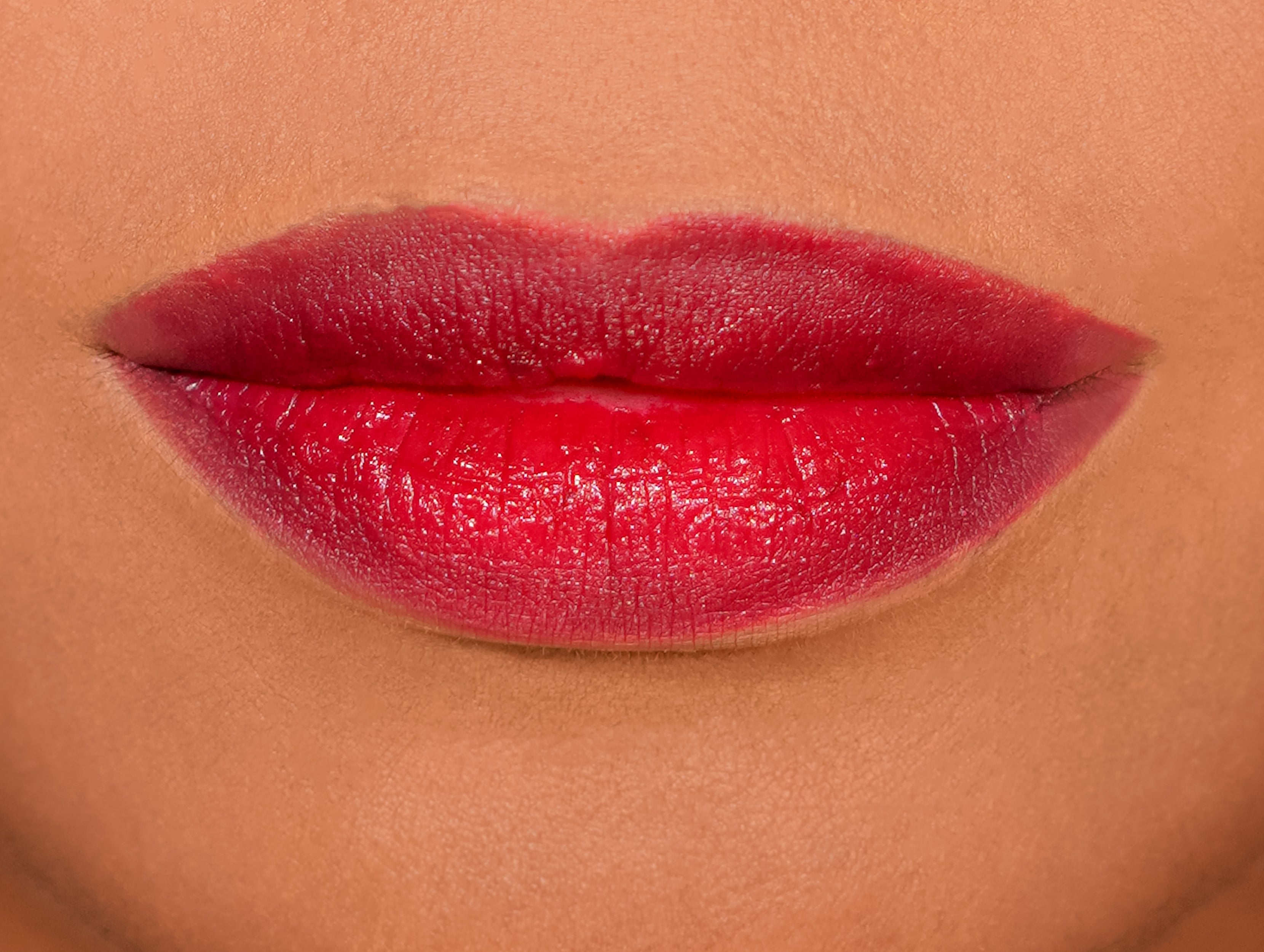 LIP SHINE LIPSTICK - VAMP